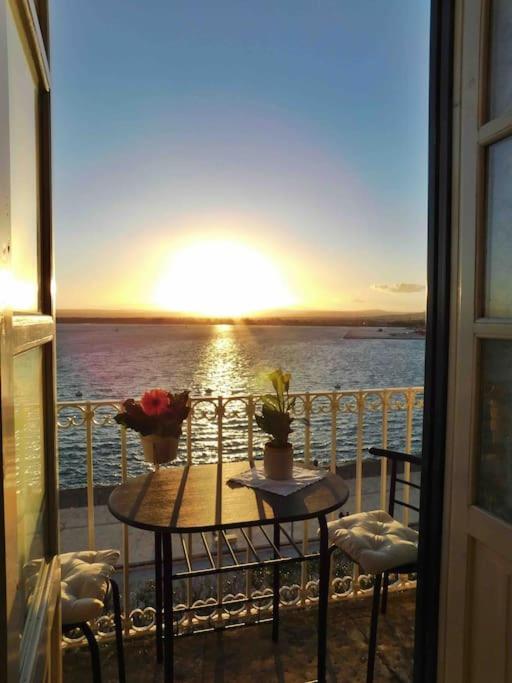 Camere A' Marina Syrakusa Exteriör bild